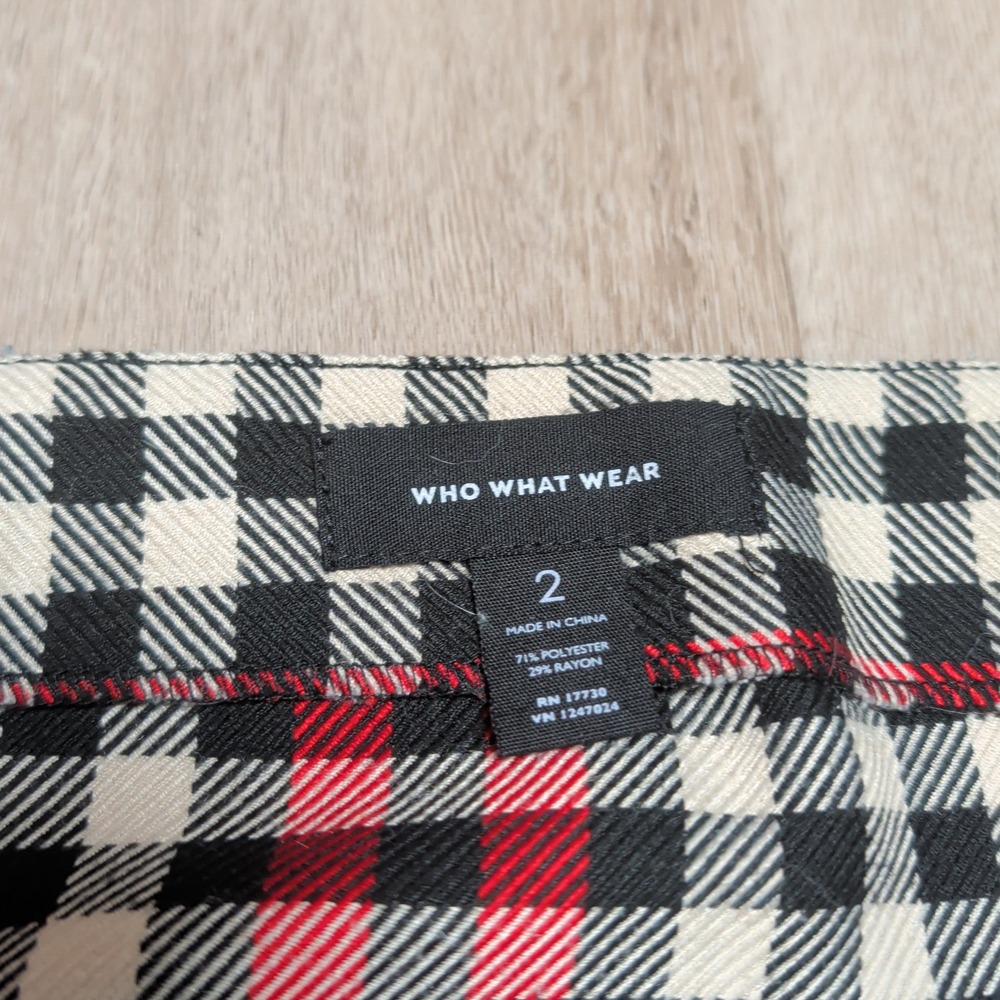 Who What Wear Mini Wrap Skirt Womens 2 Black Red Plaid Button Up Academia 28x17 - Picture 4 of 7